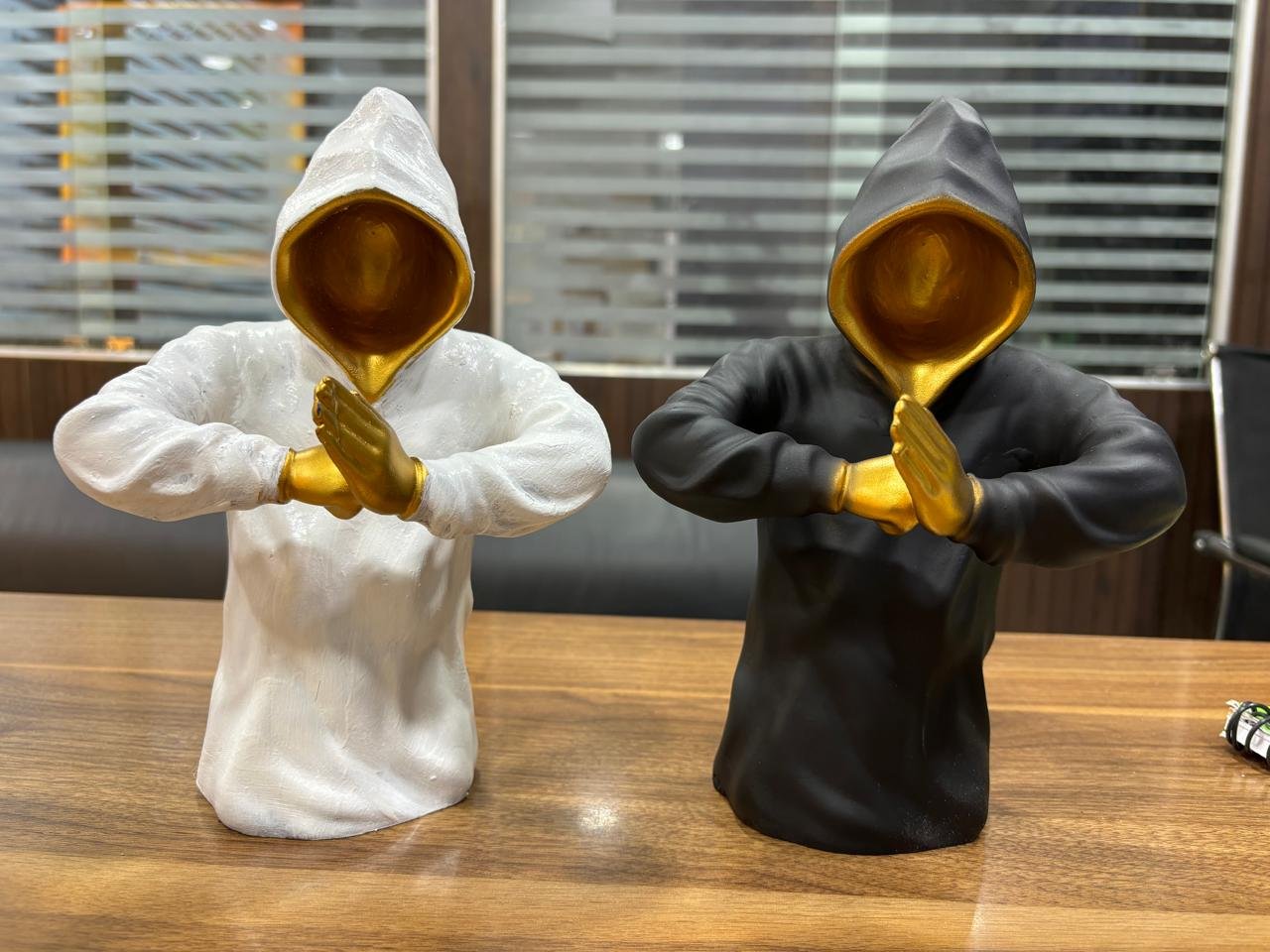 Figurine Pair Accent